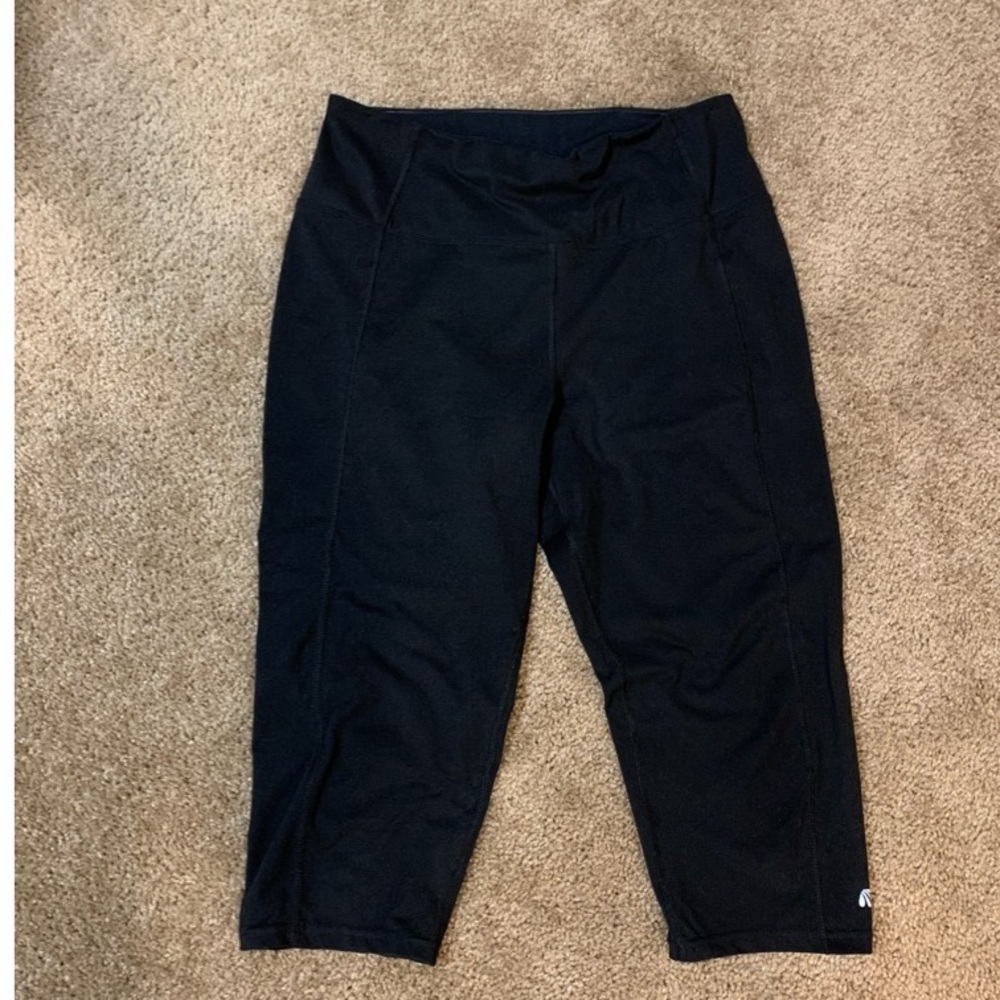 Black yoga pants. 3/4 length. Size XL